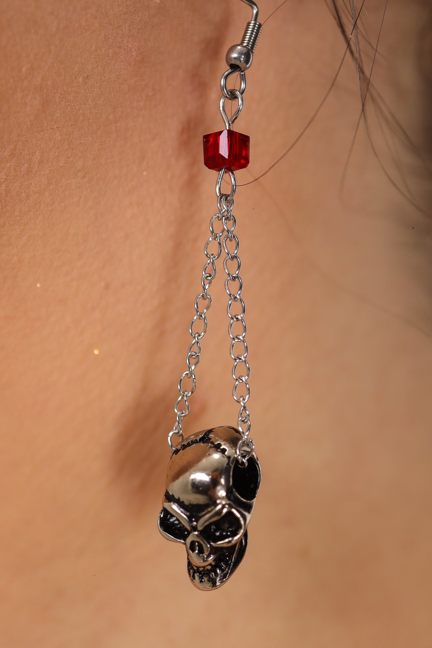 Brinco Crânio Escarlate