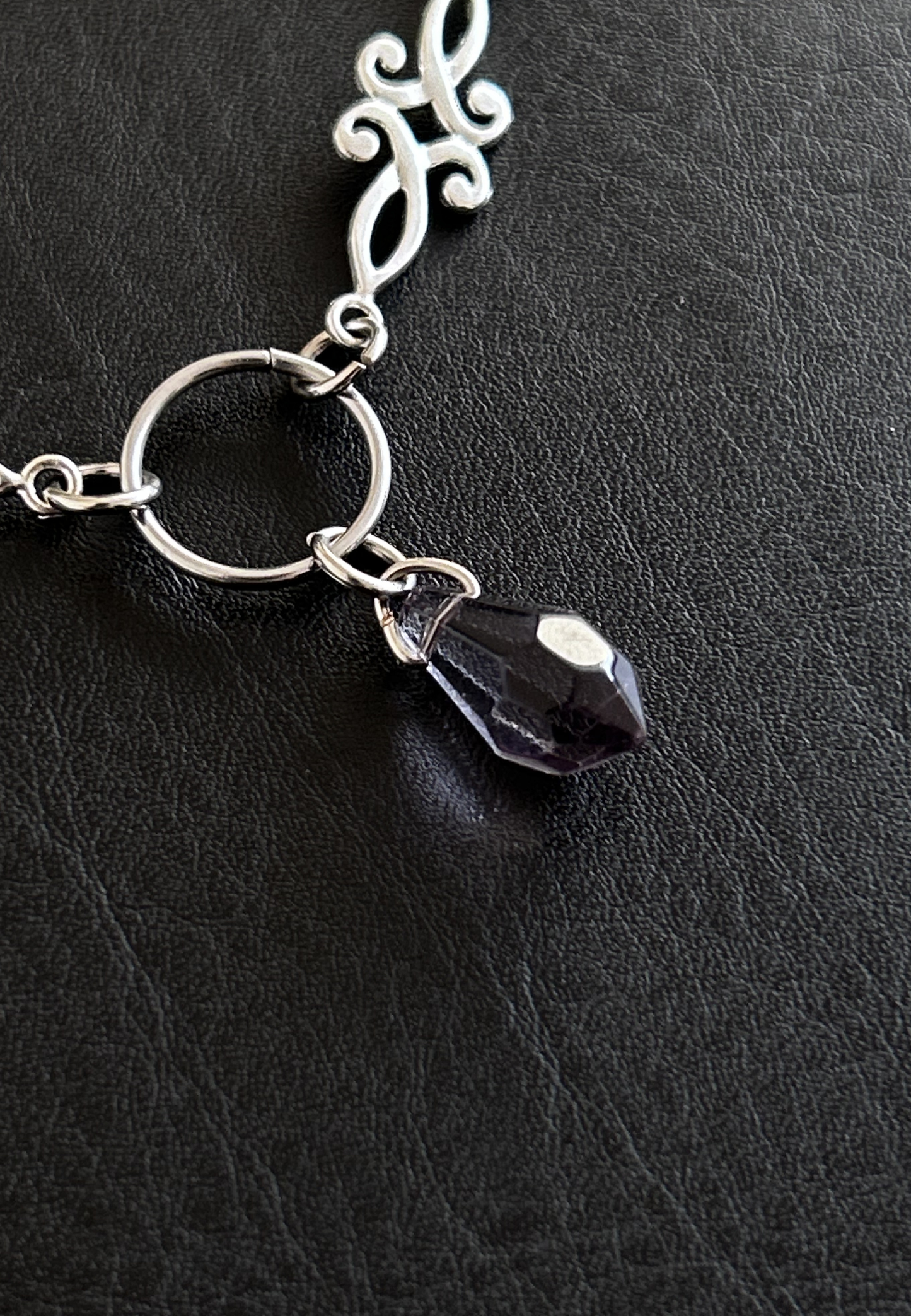 Colar choker Velaris