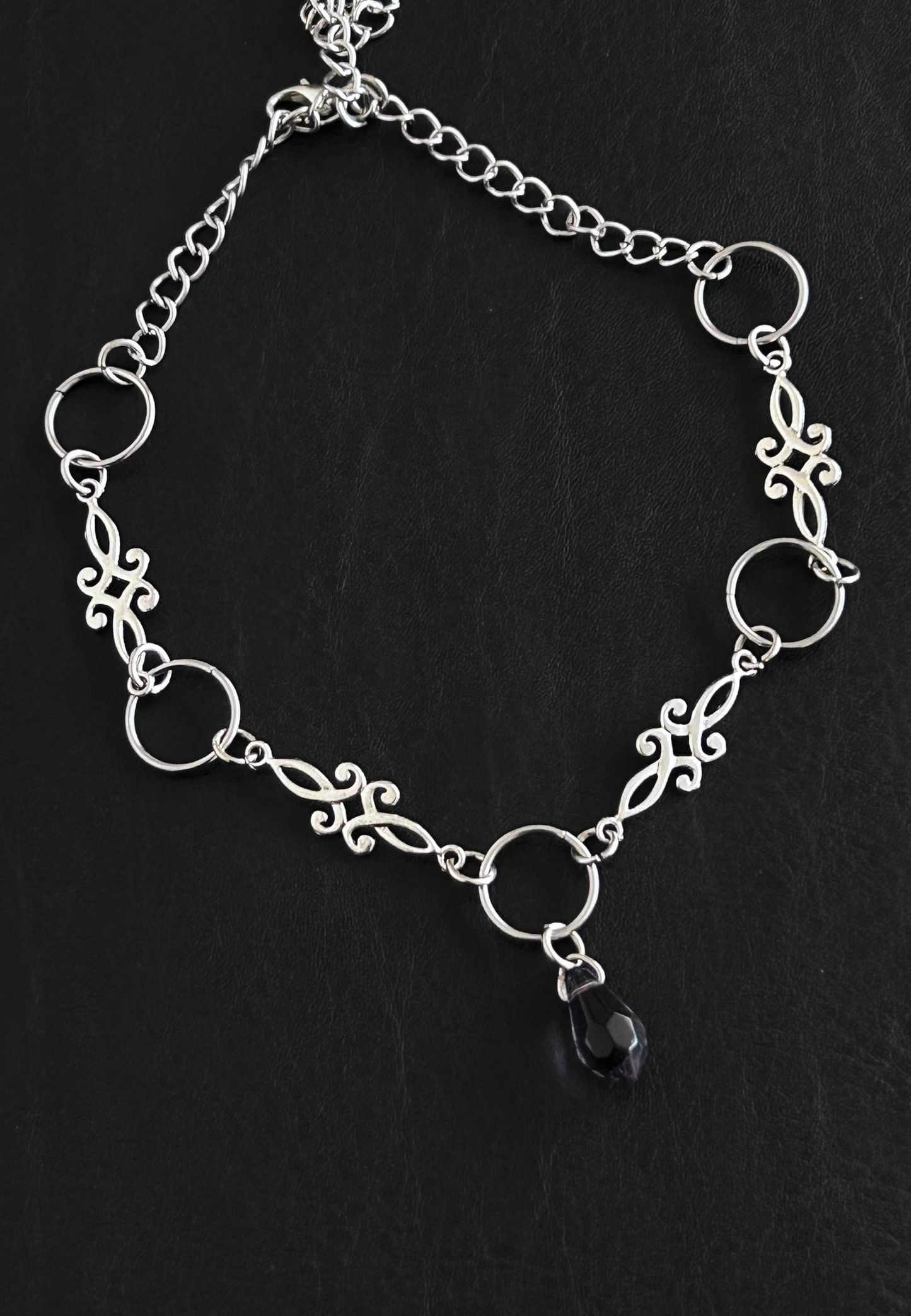 Colar choker Velaris