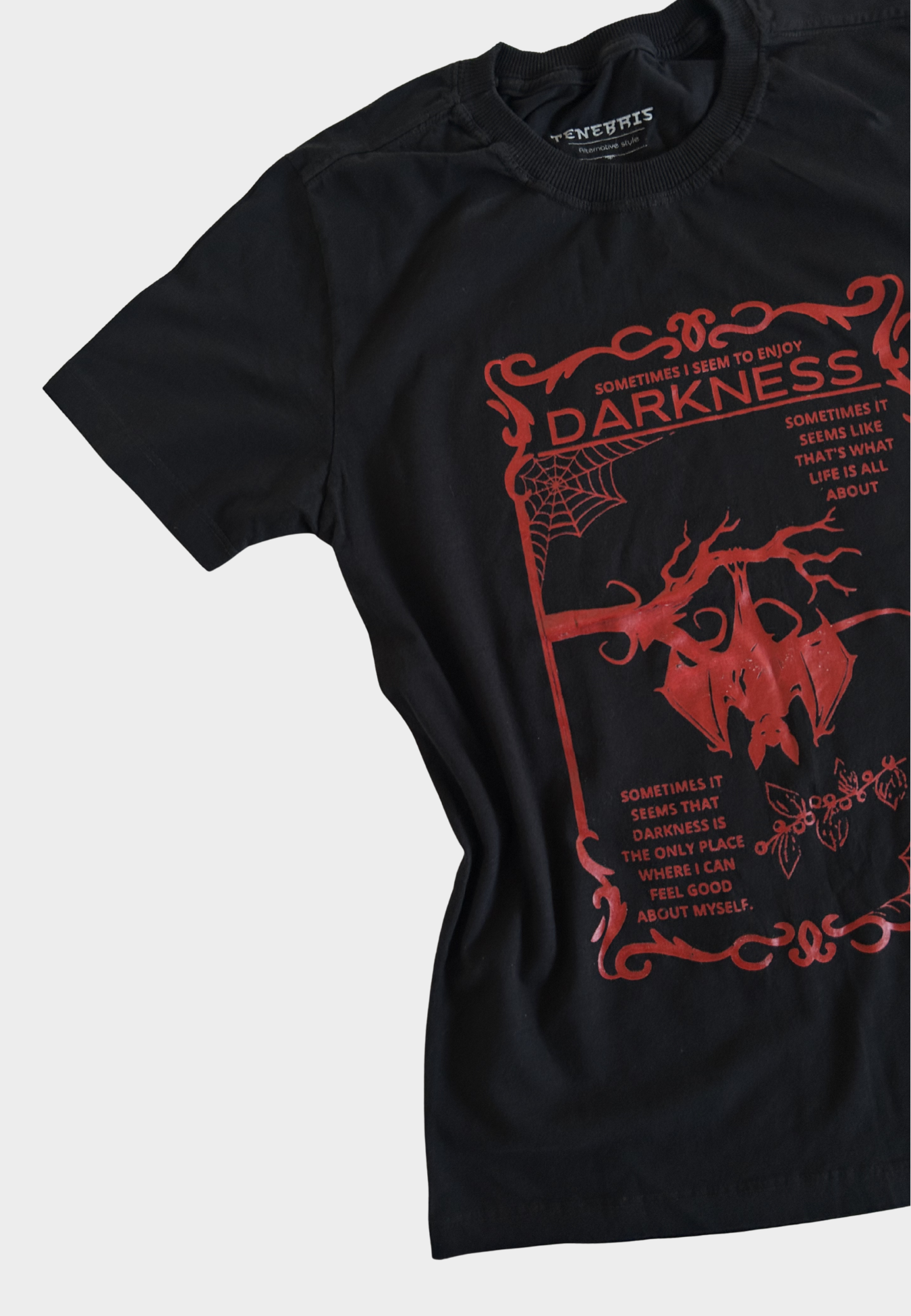 Camiseta manga curta Darkness