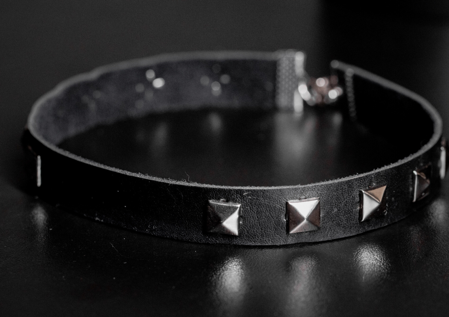 Gargantilha choker spikes