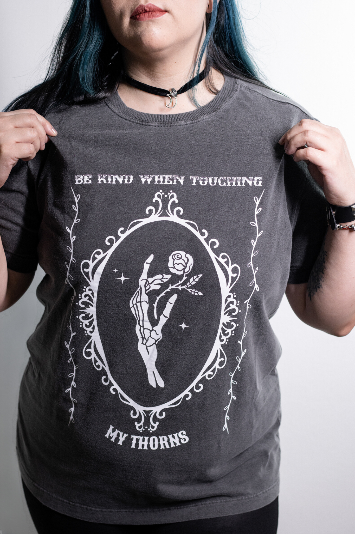 Camiseta manga curta Be kind when touching