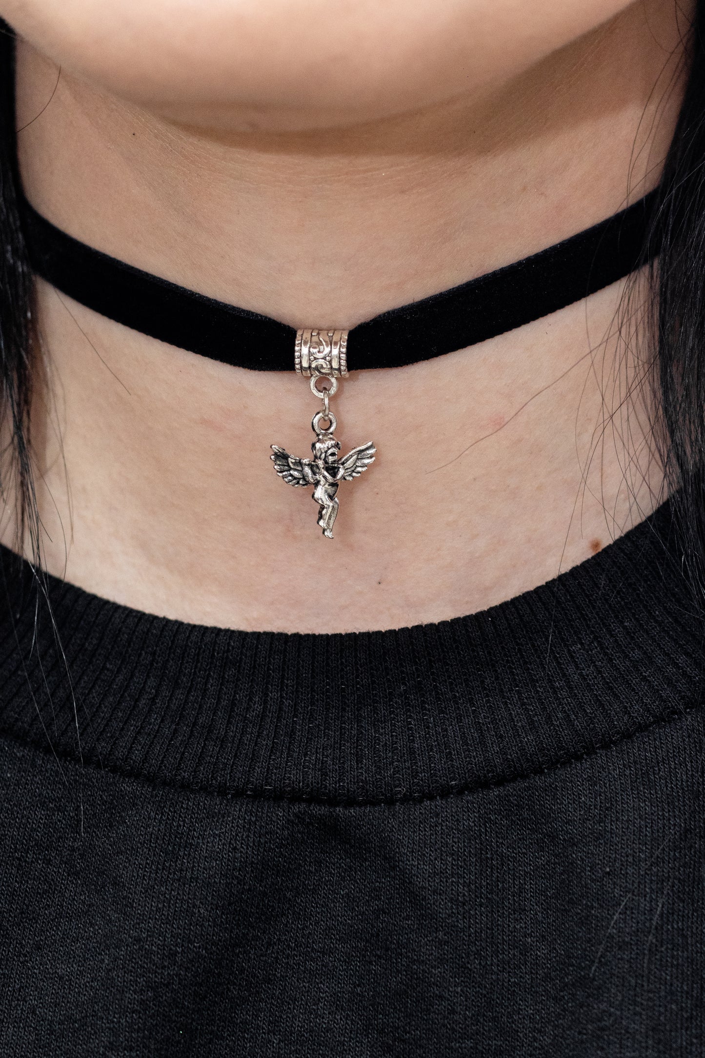 Gargantilha choker anjo