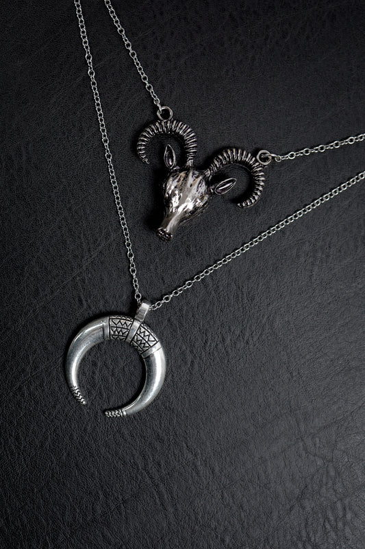 Colar Caprino Eclipse