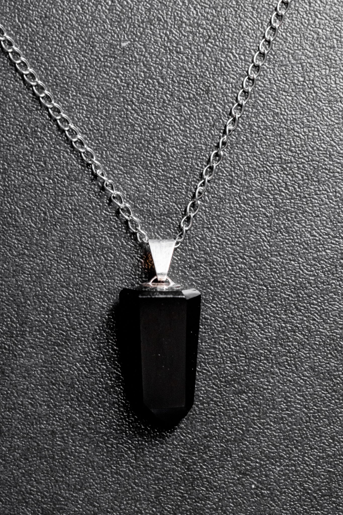 Colar ponta de cristal obsidiana negra